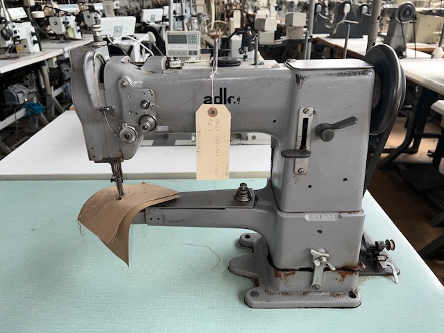 Used Industrial Sewing Machines : DURKOPP-ADLER 069-372